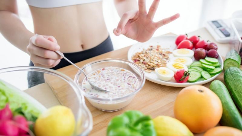 Hướng dẫn ăn uống đúng cách trước và sau tập gym để giảm mỡ hiệu quả